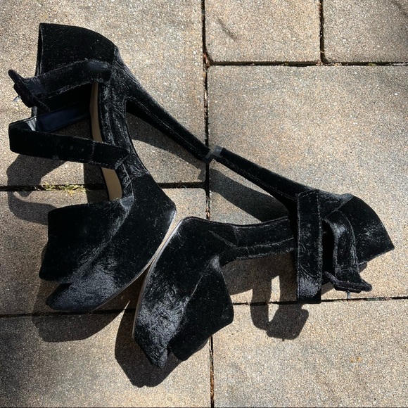 Zara black velvet platform heels size 7 - Picture 2 of 4